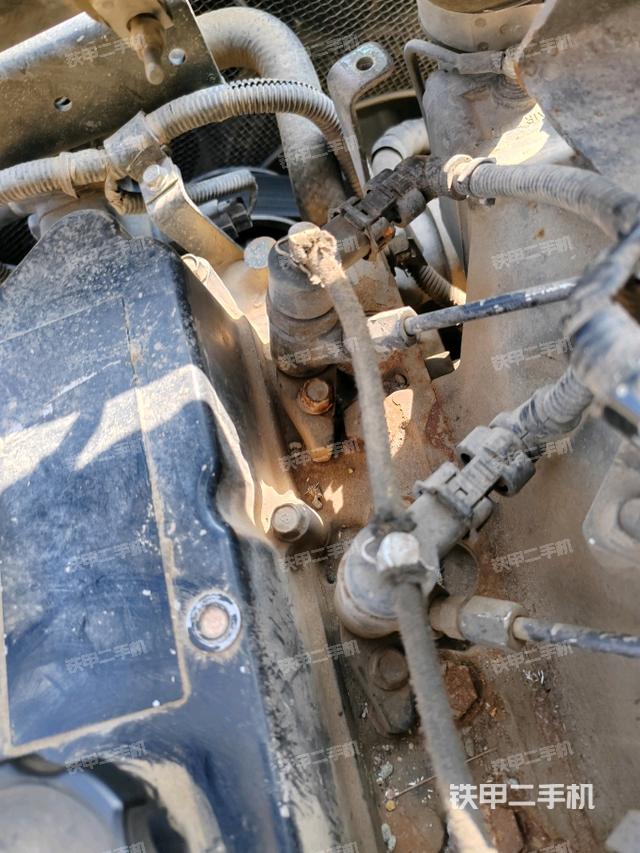 中央回转接头特写（上车部件）