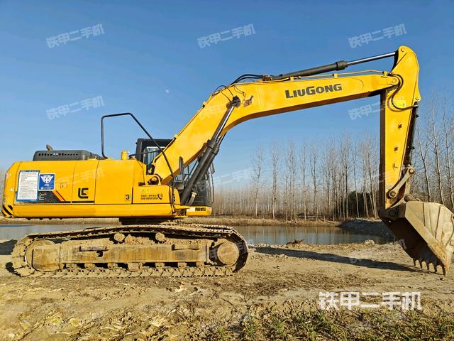 右前45(整機(jī)外觀) 右前45(整機(jī)外觀)