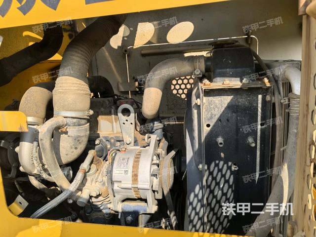 發(fā)動機左側(cè)(整機外觀及大件) 發(fā)動機左側(cè)(整機外觀及大件)