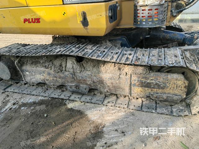 左側(cè)履帶整體?（行走機(jī)構(gòu)）