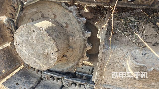 單側(cè)履帶整體（整機(jī)外觀）