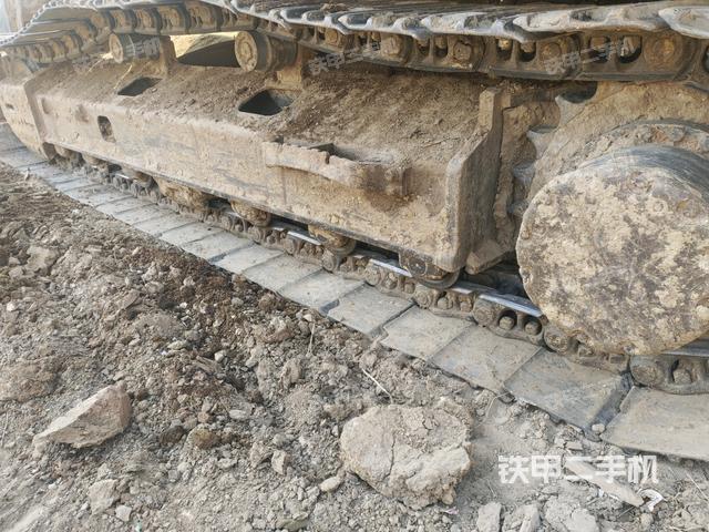 左側(cè)履帶整體?（行走機(jī)構(gòu)）