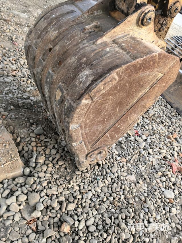 小臂整體左后（工作和回轉(zhuǎn)裝置）