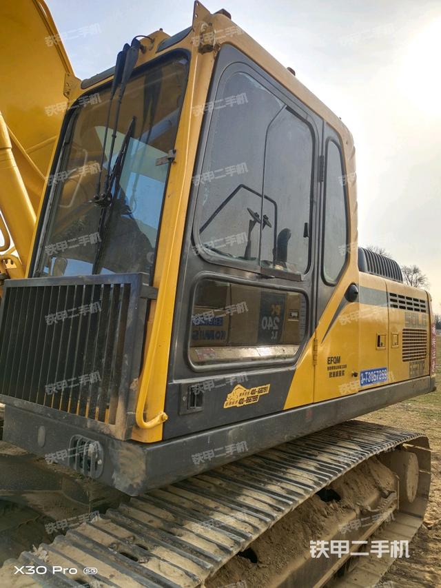 駕駛室整體（整機(jī)外觀）