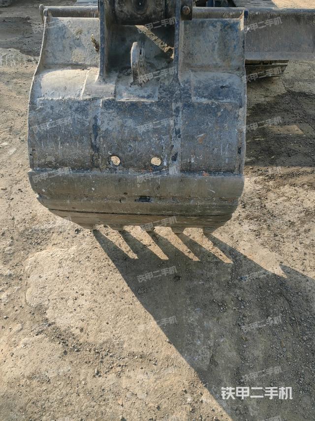 鏟斗右后整體（工作和回轉(zhuǎn)裝置）