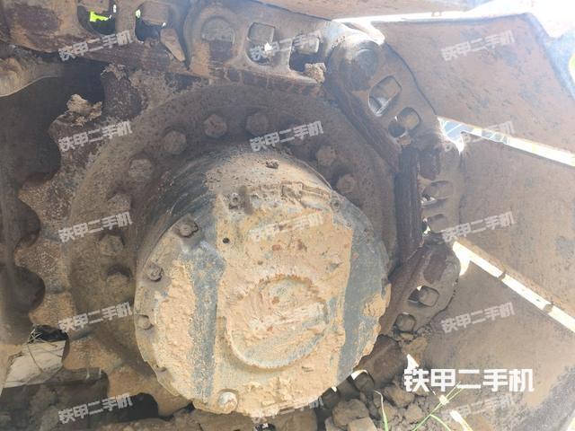 左驅(qū)動輪/左后輪(行走機構(gòu)) 左驅(qū)動輪/左后輪(行走機構(gòu))