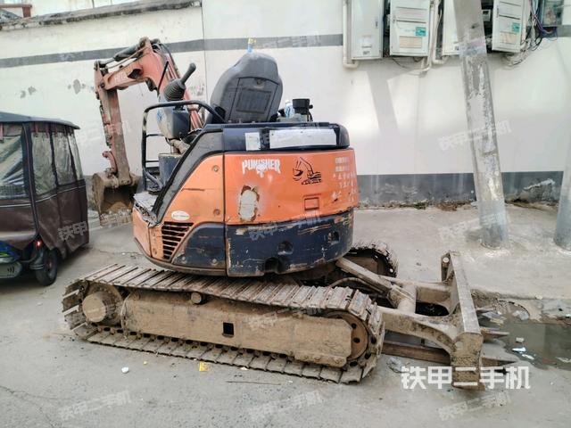 左后45(整機(jī)外觀) 左后45(整機(jī)外觀)