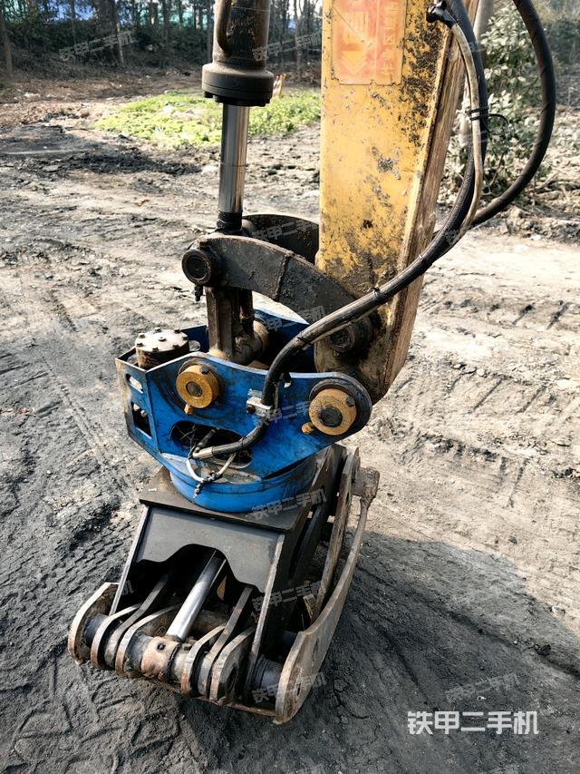 鏟斗45度(工作和回轉(zhuǎn)裝置) 鏟斗45度(工作和回轉(zhuǎn)裝置)