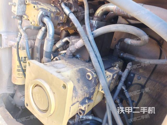 液壓泵斜45?右(大件艙室) 液壓泵斜45?右(大件艙室)