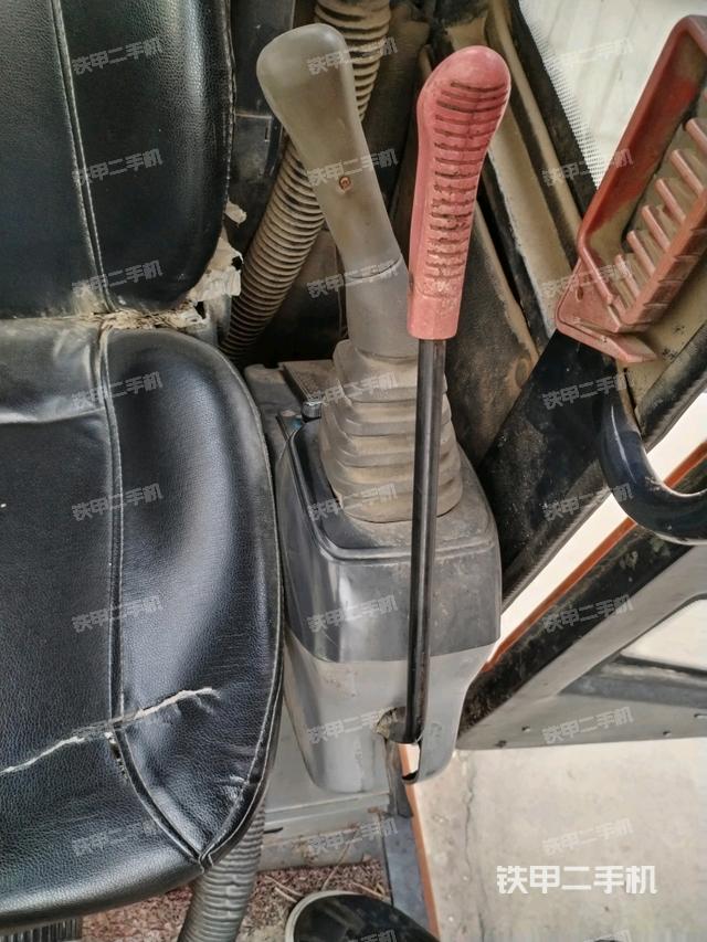 座椅左側(cè)控制臺(tái)/音響/含左手柄（駕駛室部分）