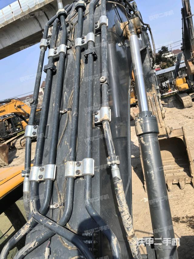 大臂根部?斜視（工作和回轉(zhuǎn)裝置）