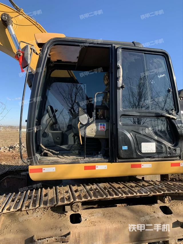 駕駛室整體（整機(jī)外觀）