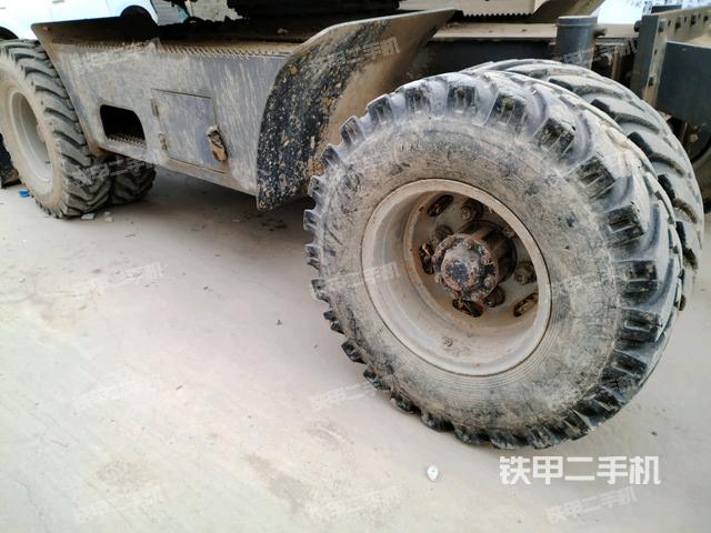 左側(cè)履帶整體?（行走機(jī)構(gòu)）