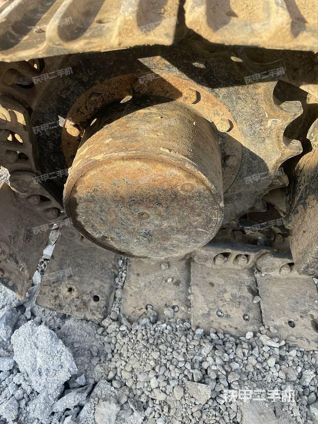 右側(cè)履帶整體?（行走機(jī)構(gòu)）