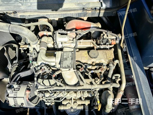 發(fā)動機室(上車部件) 發(fā)動機室(上車部件)