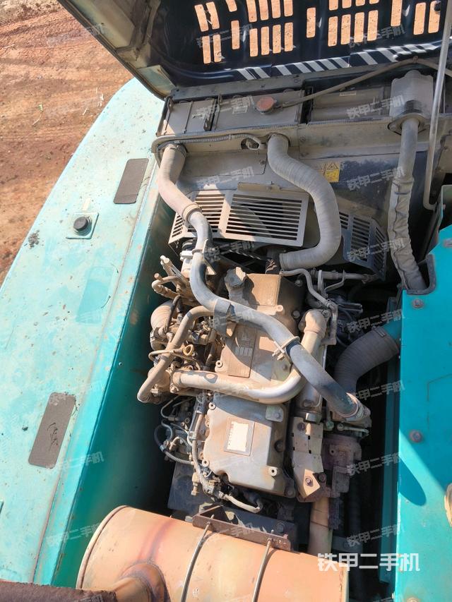 氣門室蓋螺絲特寫(上車部件) 氣門室蓋螺絲特寫(上車部件)