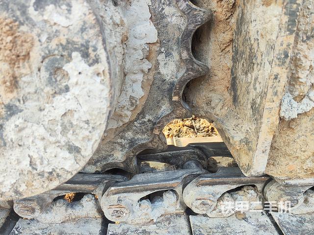 回转马达和主控阀（整机外观）