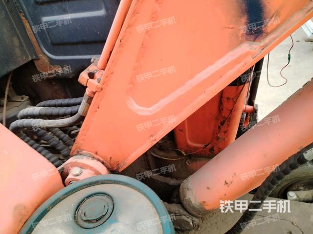 大臂根部?斜（工作和回轉(zhuǎn)裝置）