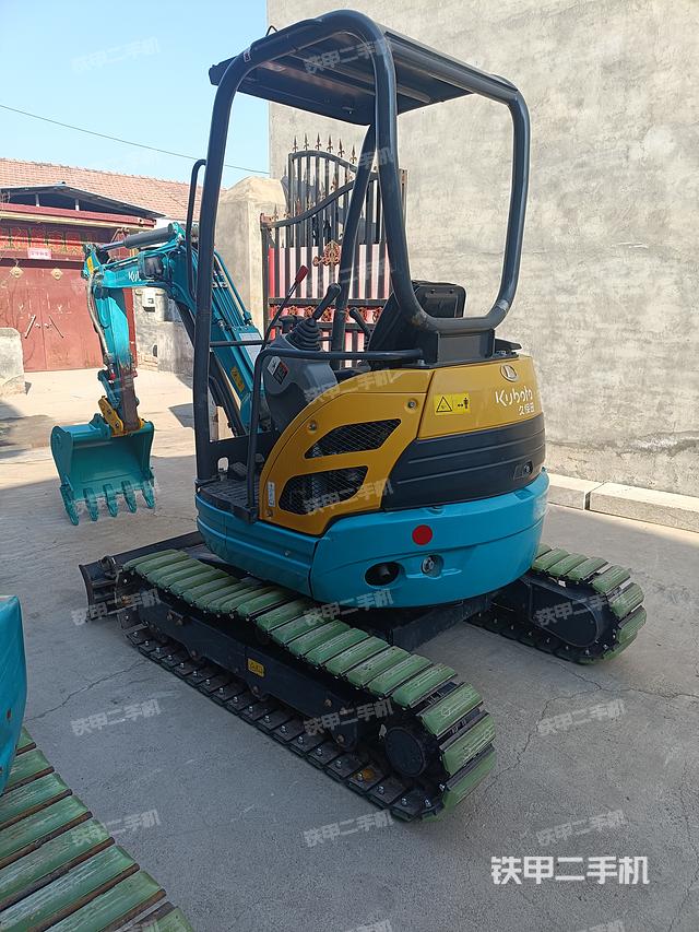 驾驶室整体（整机外观）