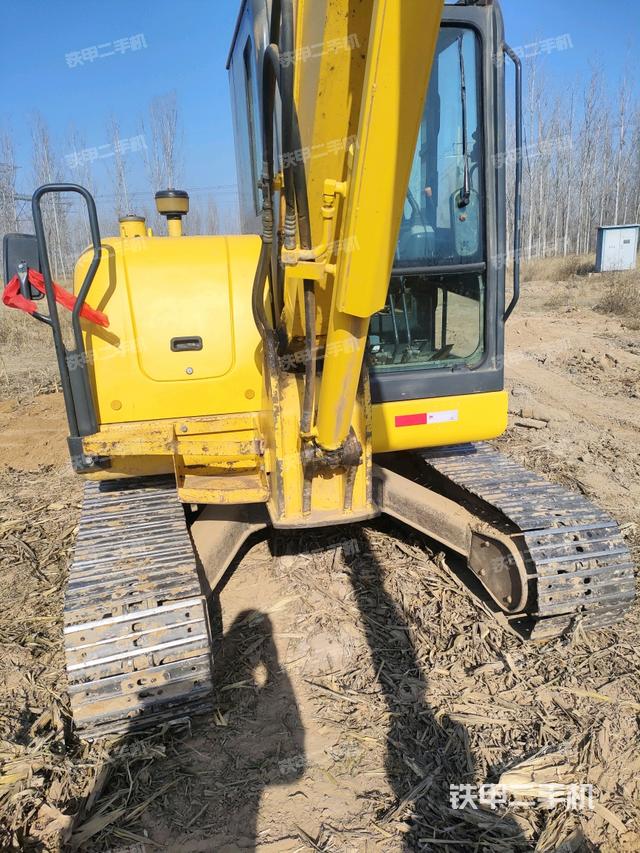 轉(zhuǎn)盤和下車架正前（工作和回轉(zhuǎn)裝置）