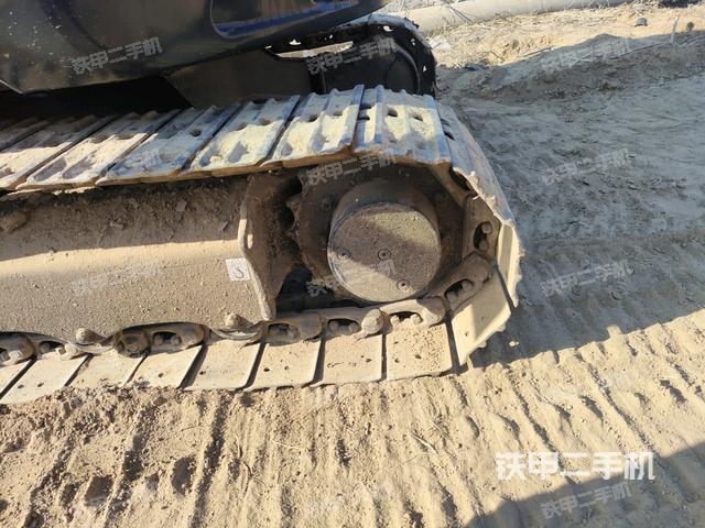 左驅(qū)動(dòng)輪(行走機(jī)構(gòu)) 左驅(qū)動(dòng)輪(行走機(jī)構(gòu))