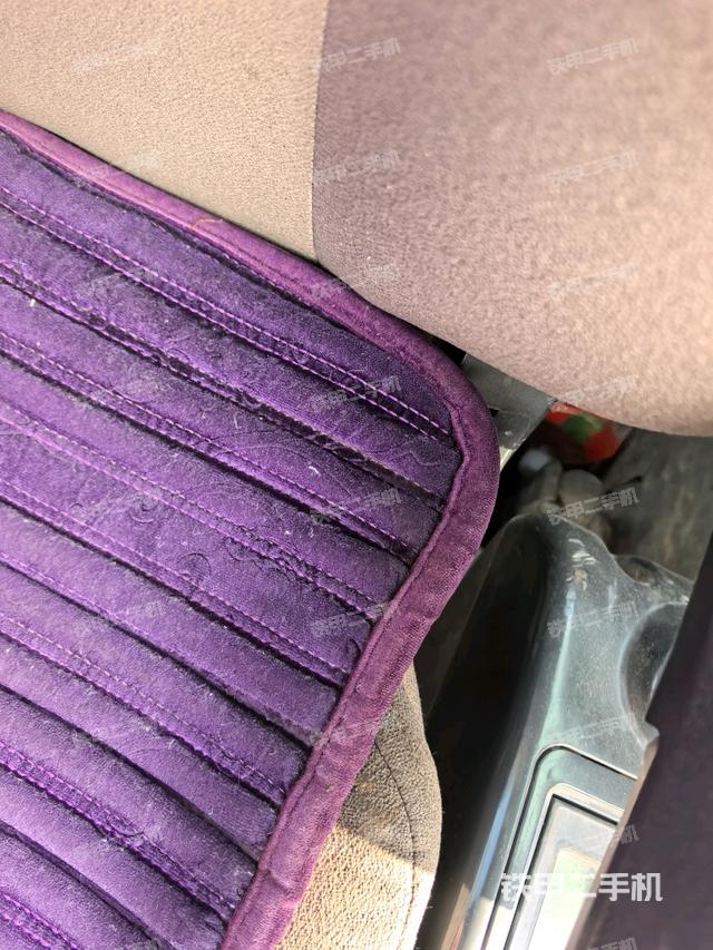 座椅左側(cè)控制臺/音響/含左手柄（駕駛室部分）