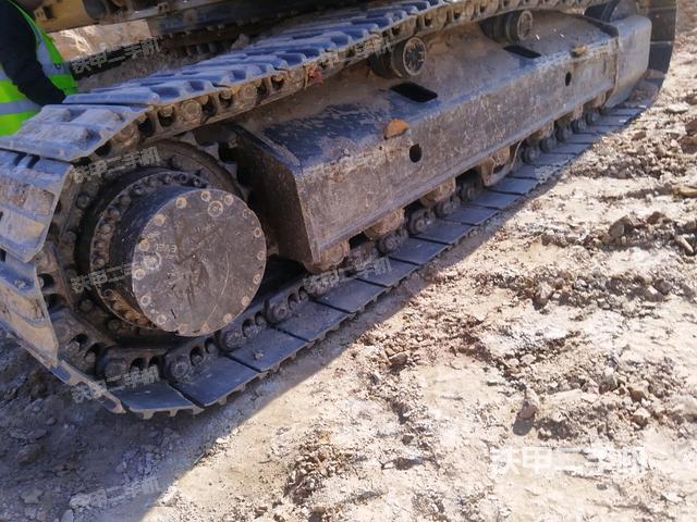 單側(cè)履帶整體（整機(jī)外觀）