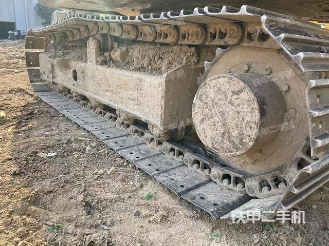 右側(cè)履帶整體?（行走機構(gòu)）