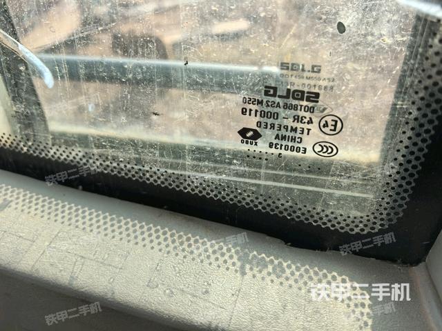 右側(cè)玻璃角標(biāo)（駕駛室部分）