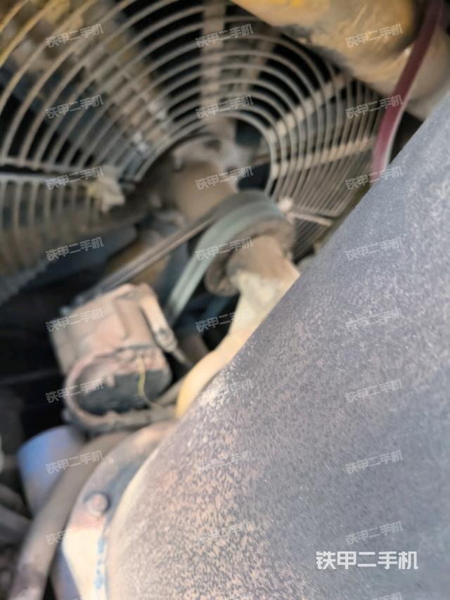 風(fēng)扇及皮帶（推土機發(fā)動機艙）