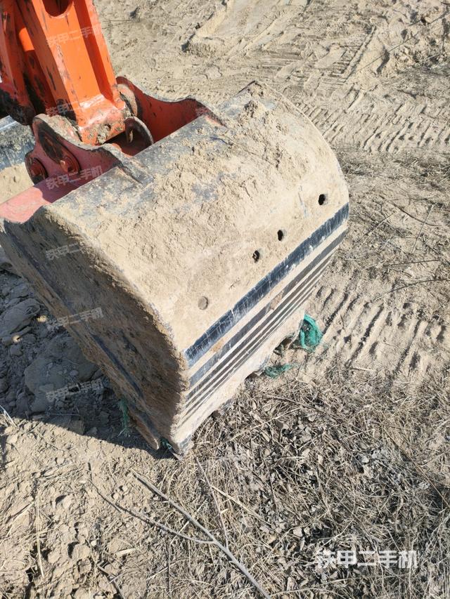 鏟斗45度(工作和回轉(zhuǎn)裝置) 鏟斗45度(工作和回轉(zhuǎn)裝置)