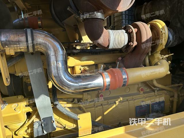 發(fā)動(dòng)機(jī)左側(cè)（整機(jī)外觀及大件）