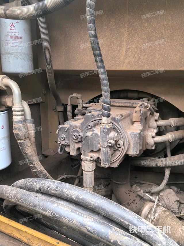 散熱器正面(大件艙室) 散熱器正面(大件艙室)
