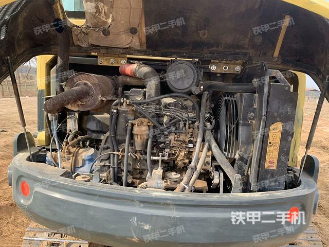 發(fā)動(dòng)機(jī)整體俯視(整機(jī)外觀) 發(fā)動(dòng)機(jī)整體俯視(整機(jī)外觀)