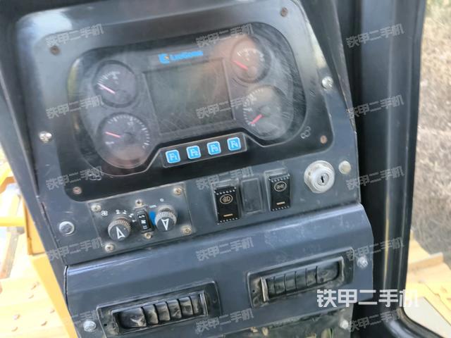 玻璃角標（推土機駕駛室）