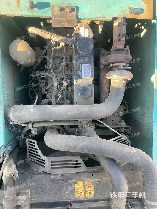 發(fā)動機整體俯視(整機外觀) 發(fā)動機整體俯視(整機外觀)