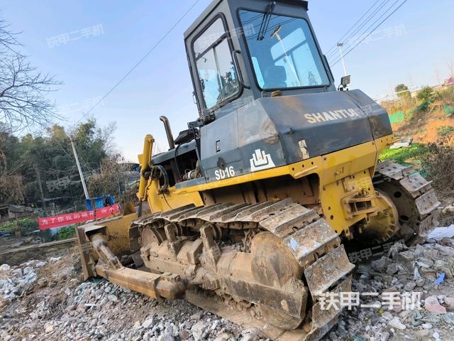 左后45°（推土機整車外觀）