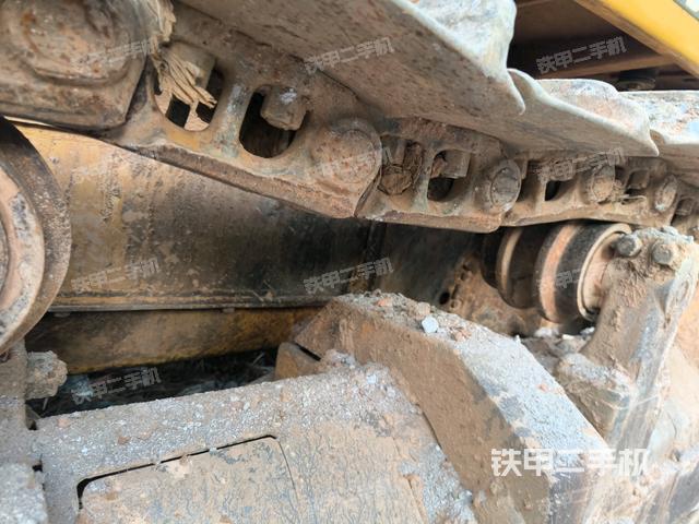 推土鏟右后（推土機底盤及工作裝置）