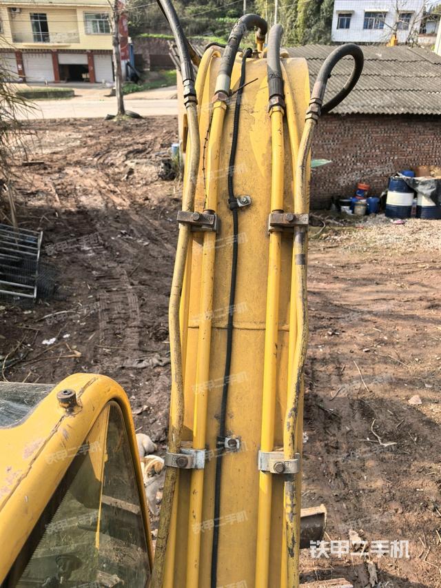 大臂背部俯視（工作和回轉(zhuǎn)裝置）