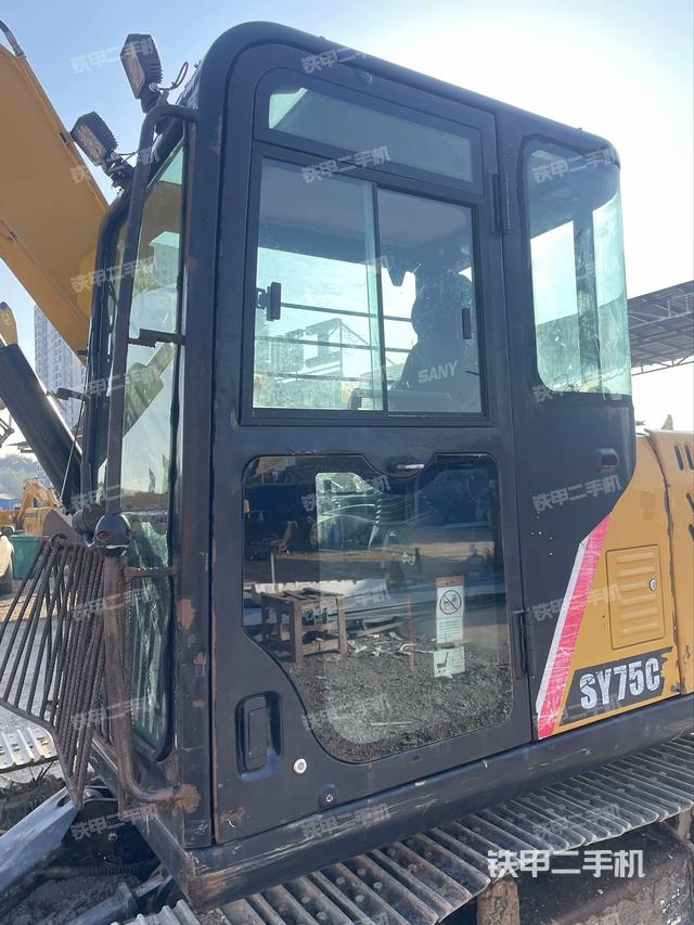 ?駕駛室正側(cè)（駕駛室部分）