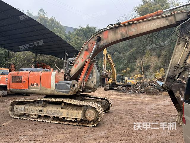 驾驶室整体（整机外观）