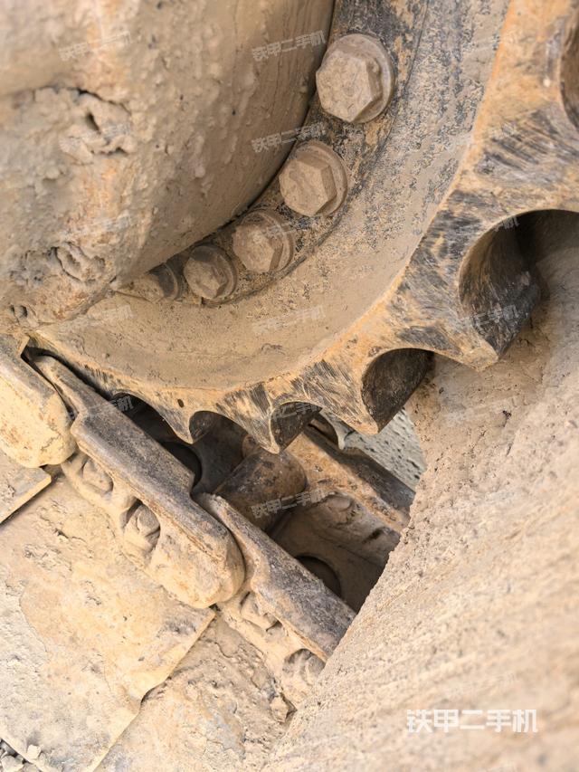 右驅(qū)動(dòng)輪（行走機(jī)構(gòu)）