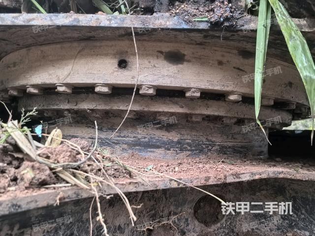 大臂背部俯視(工作和回轉(zhuǎn)裝置) 大臂背部俯視(工作和回轉(zhuǎn)裝置)