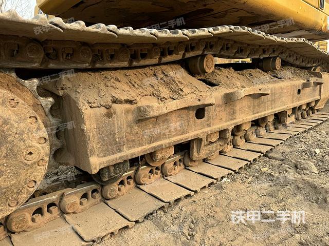 卡特彼勒新一代CAT®323 液压挖掘机的设备实拍-第3张实拍照片