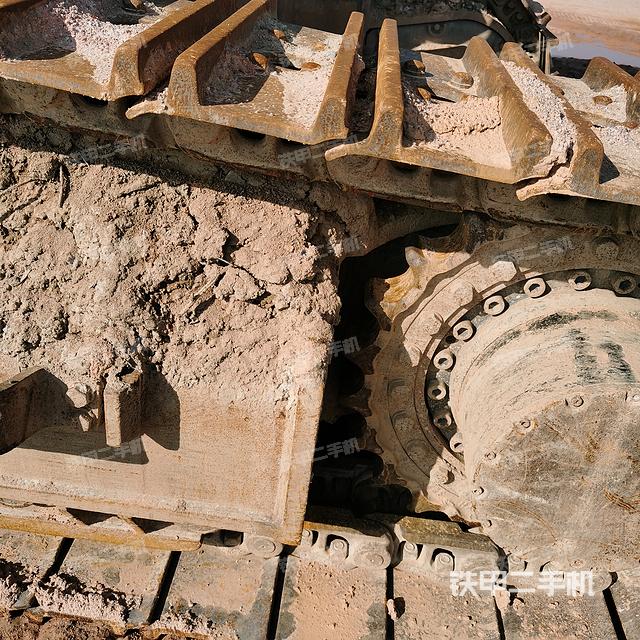 單側(cè)履帶整體（整機(jī)外觀）