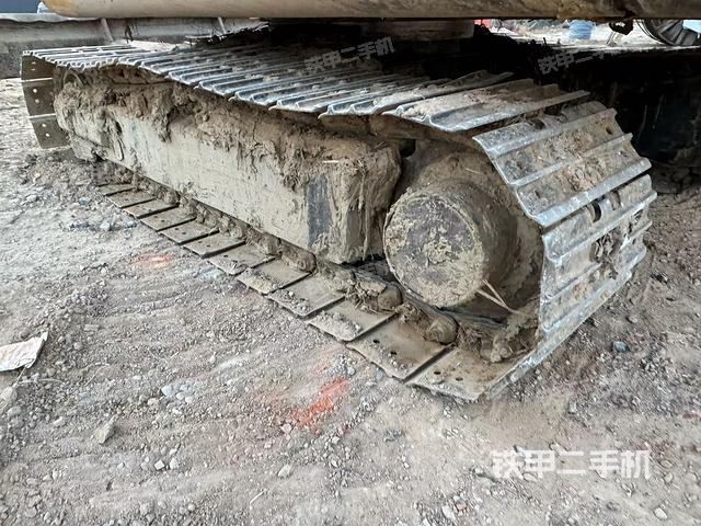 單側(cè)履帶整體（整機(jī)外觀）