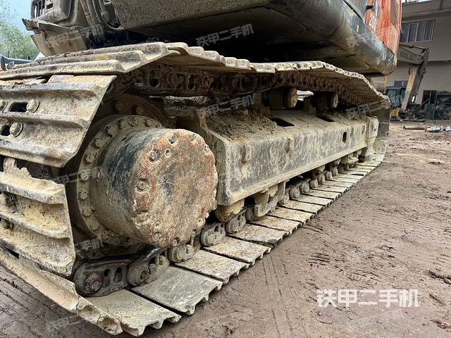 单侧履带整体（整机外观）