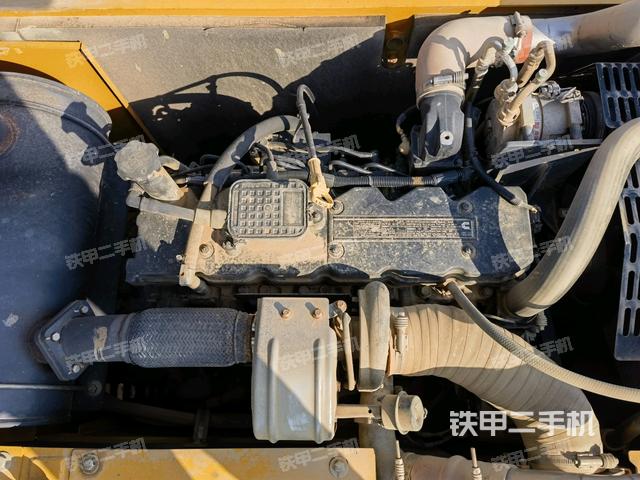 發(fā)動機室(上車部件) 發(fā)動機室(上車部件)