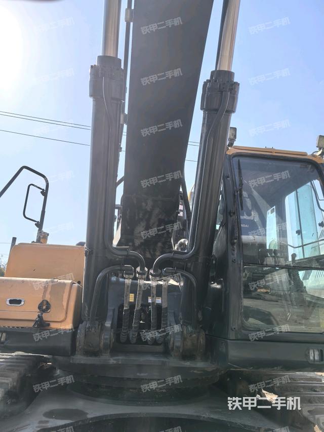 大臂油缸整體?豎拍（工作和回轉(zhuǎn)裝置）