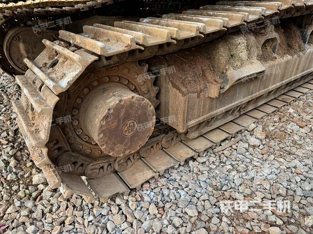 單側(cè)履帶整體（整機(jī)外觀）